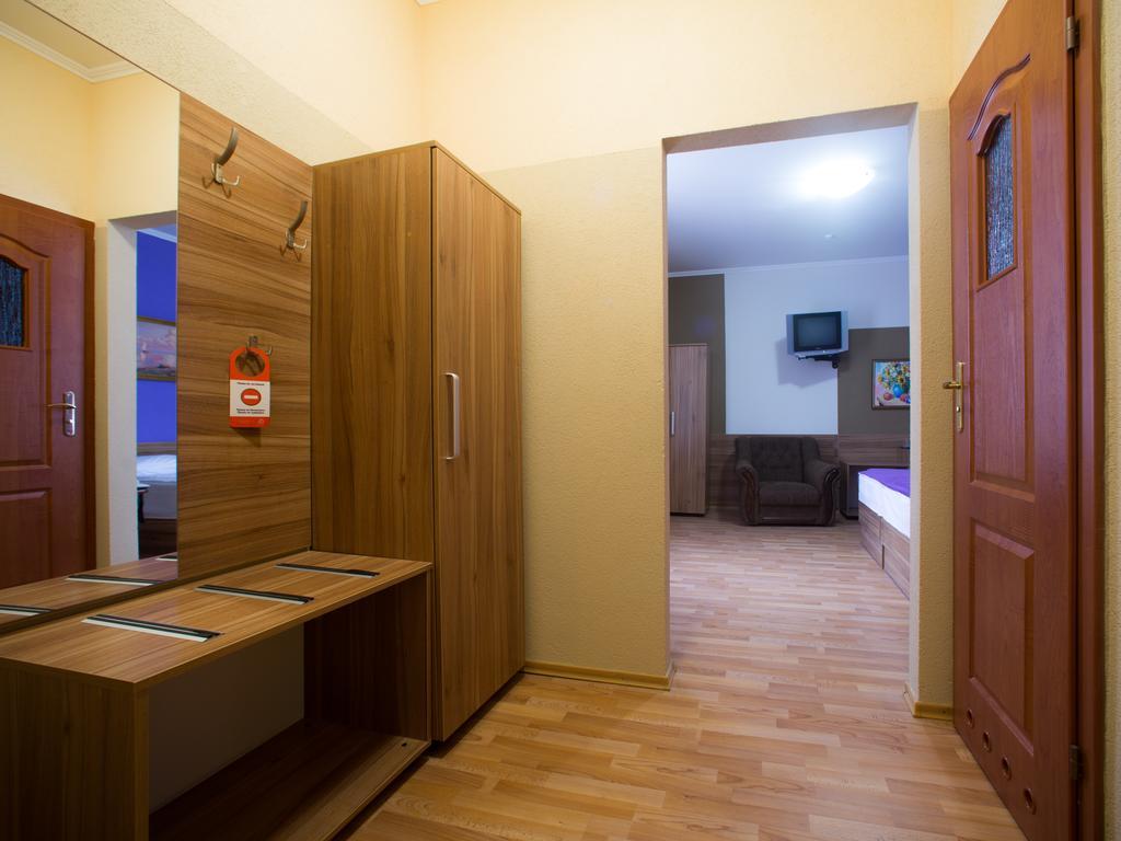Gala Hotel Kamianets-Podilskyi Habitación foto